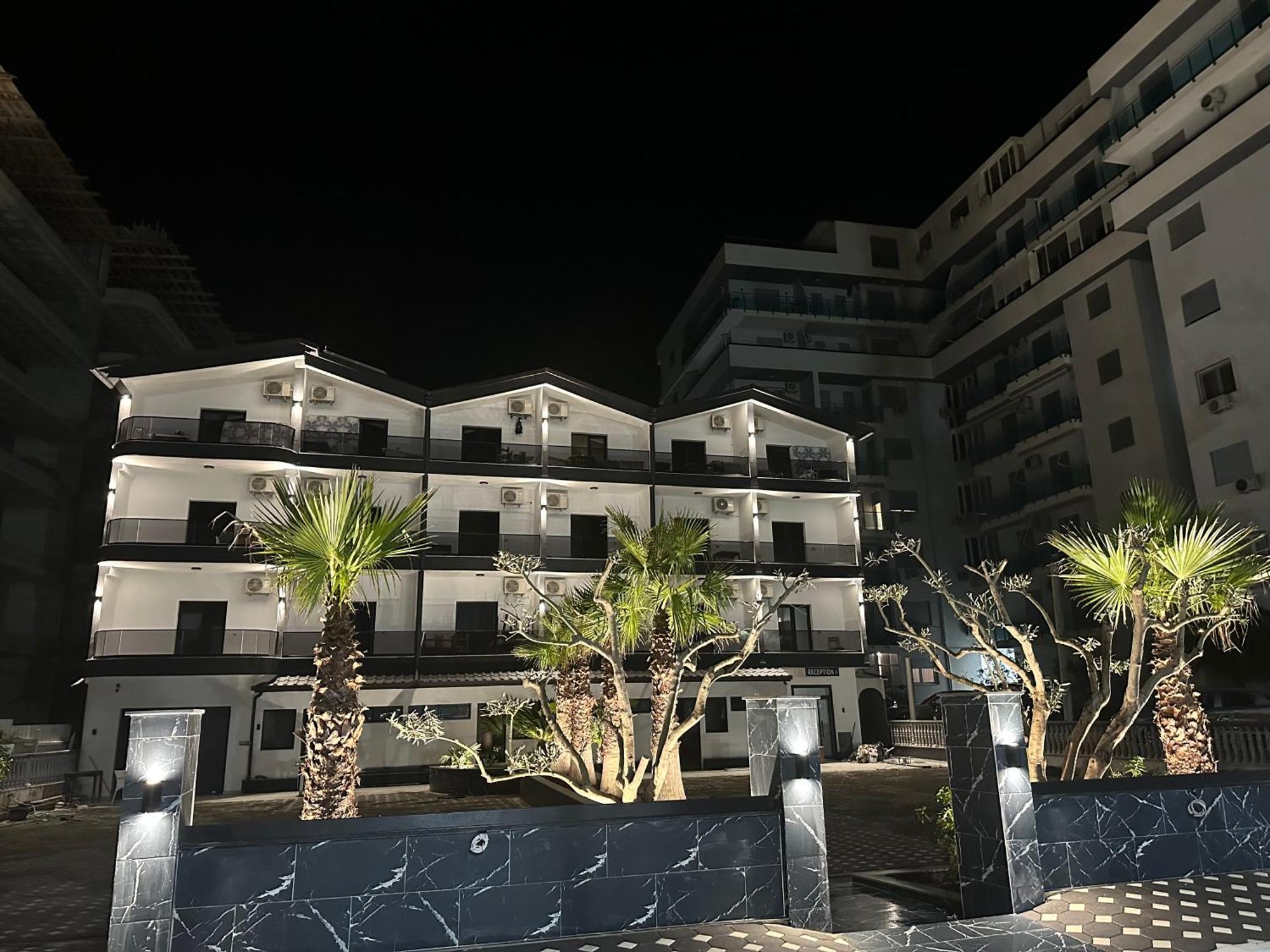 Molla Hotel Restorant Shëngjin エクステリア 写真