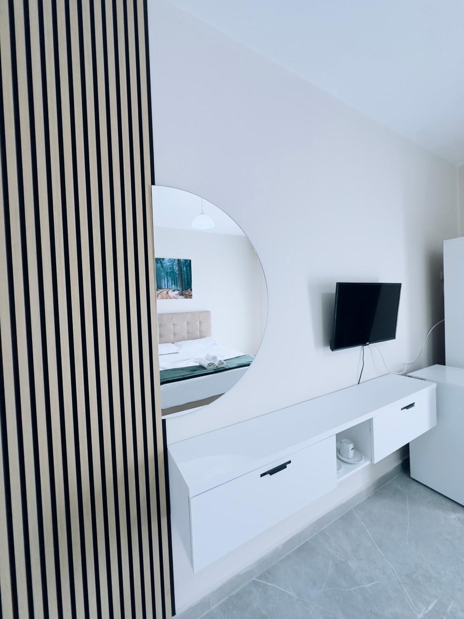 Molla Hotel Restorant Shëngjin エクステリア 写真